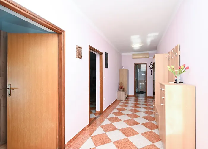 Appartement With Parking Space Bibinje, Zadar - 18066 *