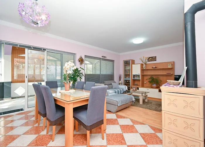 Lägenhet With Parking Space Bibinje, Zadar - 18066 Bibinje