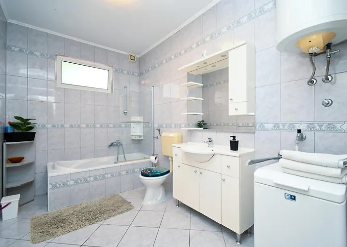 With Parking Space Bibinje, Zadar - 18066 Lägenhet