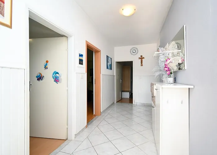 With Parking Space Bibinje, Zadar - 18066 Lägenhet Bibinje